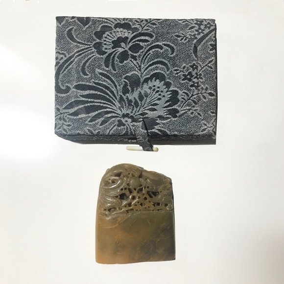 Rare Brown & Yellow Carved Jade Amulet - Picture 4 of 4